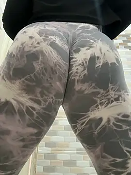 Snapshot of kim_monti chatting on 03-03-26, 09:10 kim monti online show from 03-03-26, 09:10