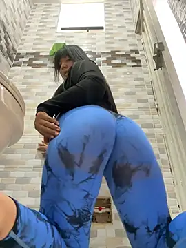 Snapshot of kim_monti chatting on 03-23-26, 09:08 kim monti online show from 03-23-26, 09:08