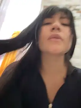 Snapshot of kim_monti chatting on 04-08-26, 10:43 kim monti online show from 04-08-26, 10:43