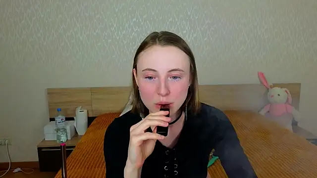 Cowell Adelina online show from 04-04-26, 09:29