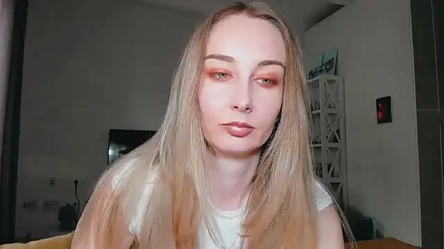 Maiami000 online show from 03-19-26, 01:48