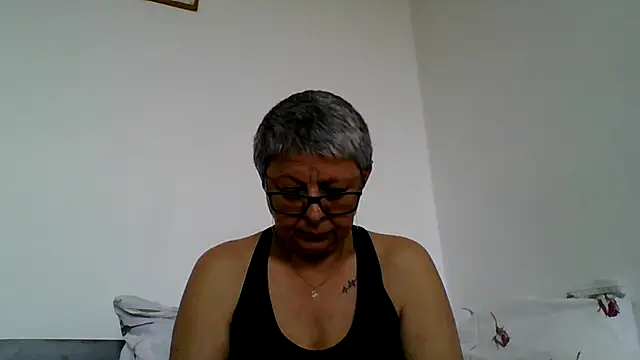 roseblak42 online show from 05-25-26, 08:42