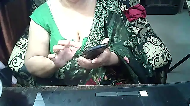 Snapshot of Punambhabisexy chatting on 04-17-26, 11:08 Punambhabisexy online show from 04-17-26, 11:08