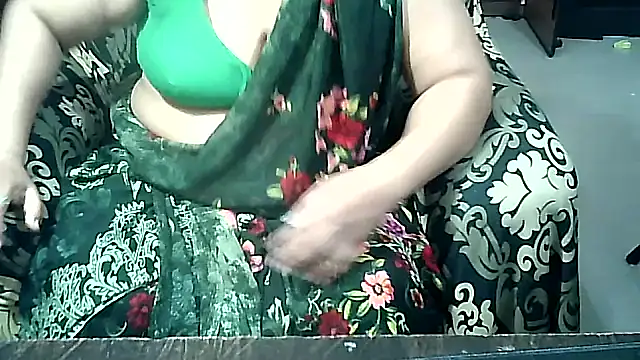 Snapshot of Punambhabisexy chatting on 07-05-26, 10:28 Punambhabisexy online show from 07-05-26, 10:28