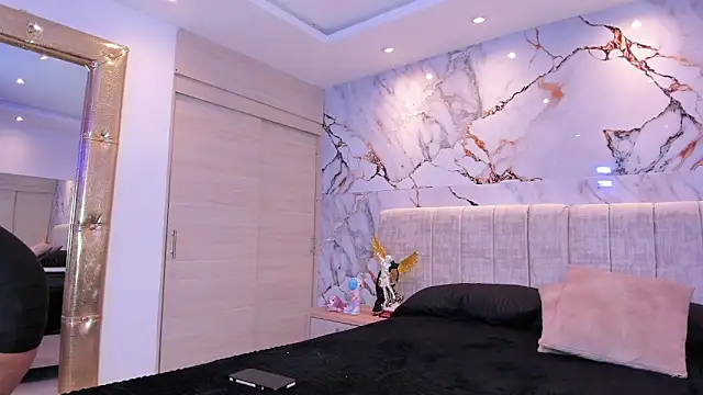 kiana cream online show from 11-10-25, 11:31