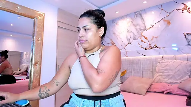 kiana cream online show from 03-16-26, 11:36