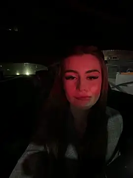 Snapshot of KaylaBray chatting on 03-06-26, 04:47 KaylaBray online show from 03-06-26, 04:47