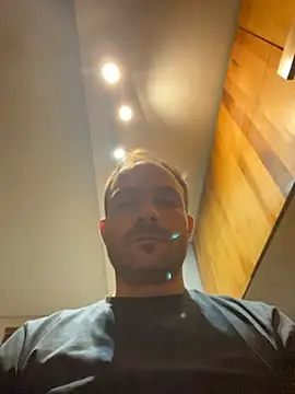 Adventurehotman online show from 04-10-26, 10:25