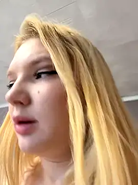 AmmyHot online show from 10-23-25, 04:34