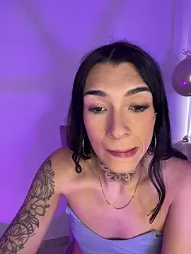 Snapshot of Camila_Coxx chatting on 06-12-26, 05:01 Camila Coxx online show from 06-12-26, 05:01