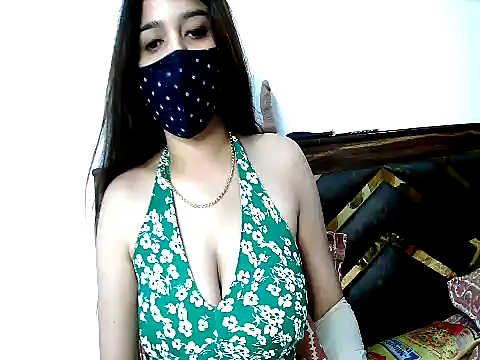 Snapshot of Gloie4u chatting on 04-14-26, 06:58 Gloie4u online show from 04-14-26, 06:58