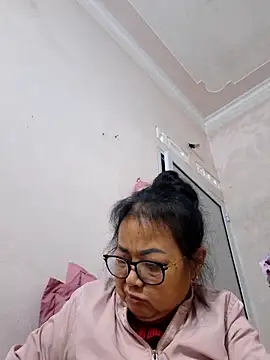 Hotestlove online show from 02-12-26, 10:10