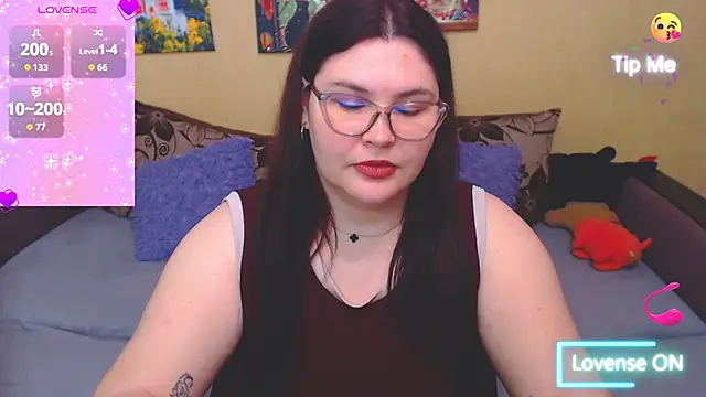 Snapshot of JuliaKeln chatting on 05-18-26, 07:31 JuliaKeln online show from 05-18-26, 07:31