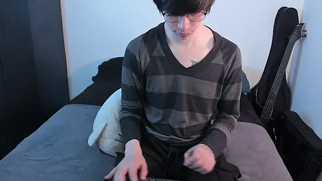 Aventure Twinks online show from 06-03-26, 02:58
