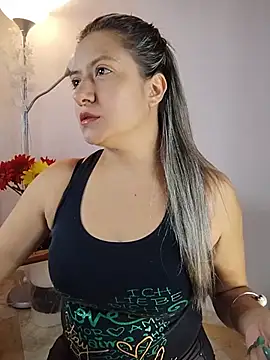 valeriahunter1 online show from 08-03-26, 10:13