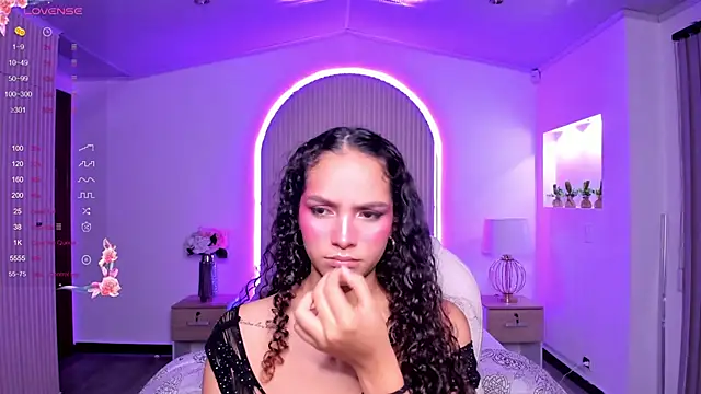 anahi curlie1 online show from 01-14-25, 03:53