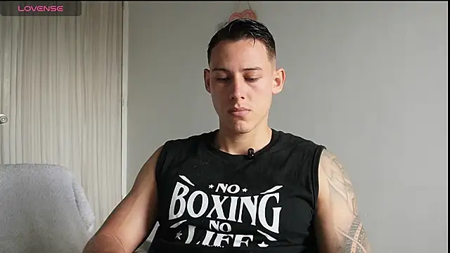 Snapshot of Muscle_King_Cum chatting on 07-02-26, 01:39 Muscle King Cum online show from 07-02-26, 01:39