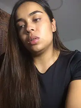 Snapshot of JuanaSimons chatting on 05-01-26, 02:27 JuanaSimons online show from 05-01-26, 02:27