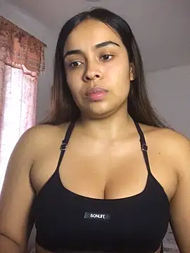 Snapshot of JuanaSimons chatting on 05-02-26, 10:04 JuanaSimons online show from 05-02-26, 10:04