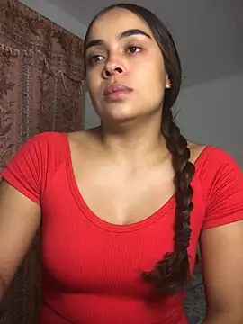 Snapshot of JuanaSimons chatting on 05-23-26, 11:53 JuanaSimons online show from 05-23-26, 11:53