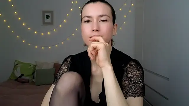 Snapshot of AliciaNewell chatting on 07-04-26, 04:18 AliciaNewell online show from 07-04-26, 04:18