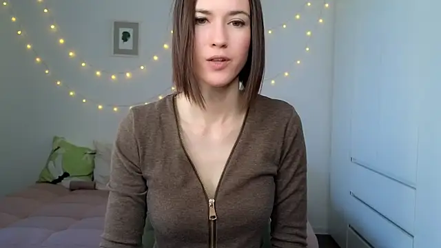 Snapshot of AliciaNewell chatting on 07-11-26, 04:26 AliciaNewell online show from 07-11-26, 04:26