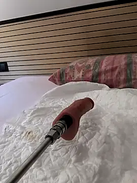 Snapshot of parejamlga58 chatting on 04-03-26, 01:42 parejamlga58 online show from 04-03-26, 01:42