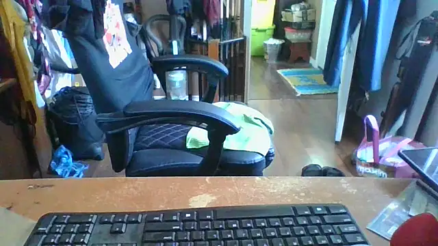 Daremeknot online show from 06-13-26, 04:05