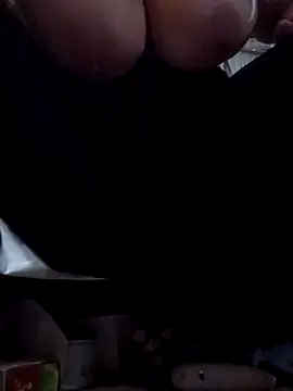 sweetkitty111 online show from 01-12-26, 10:59