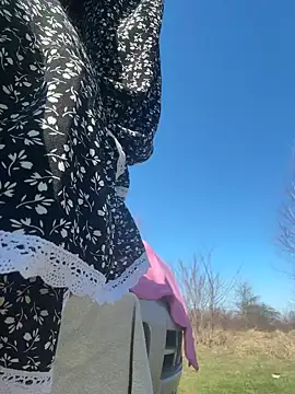 Snapshot of Marina- chatting on 04-05-26, 01:19 Marina- online show from 04-05-26, 01:19