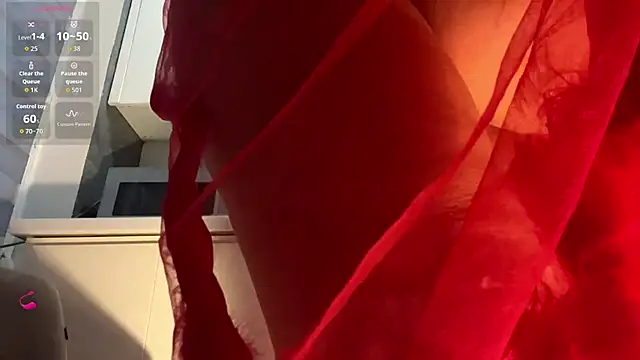 Snapshot of Marina- chatting on 04-08-26, 04:40 Marina- online show from 04-08-26, 04:40