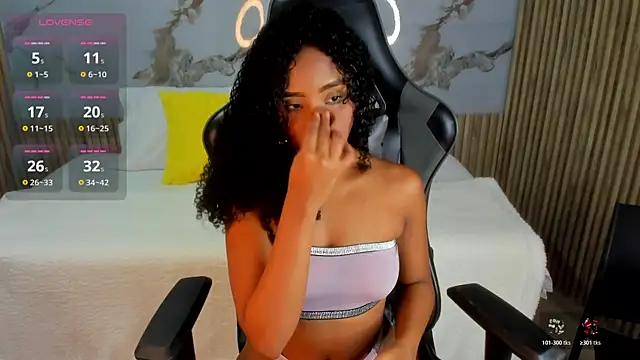 Snapshot of lia_16 chatting on 07-15-26, 11:26 lia 16 online show from 07-15-26, 11:26