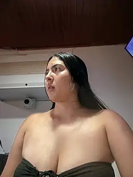 Snapshot of MarianaBenz chatting on 02-07-26, 12:14 MarianaBenz online show from 02-07-26, 12:14