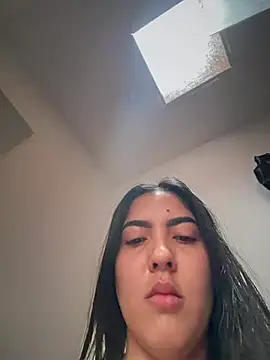 Snapshot of MarianaBenz chatting on 03-20-26, 01:49 MarianaBenz online show from 03-20-26, 01:49