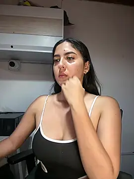 Snapshot of MarianaBenz chatting on 04-04-26, 11:46 MarianaBenz online show from 04-04-26, 11:46