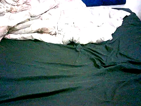 Snapshot of honeypotsweet chatting on 04-14-26, 10:05 honeypotsweet online show from 04-14-26, 10:05