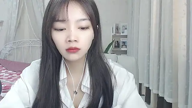 Snapshot of Jenny-Z chatting on 01-18-26, 02:04 Jenny-Z online show from 01-18-26, 02:04