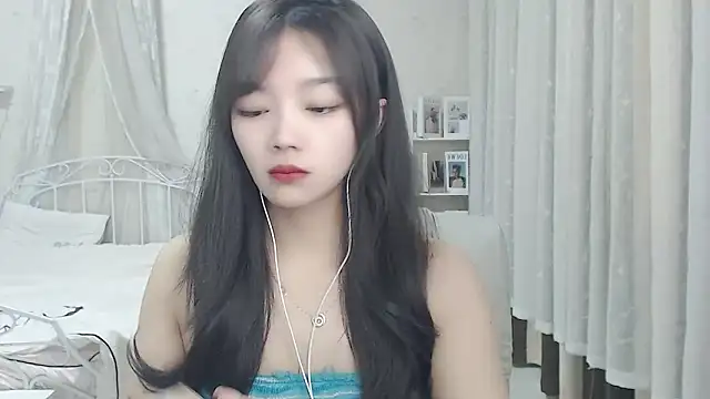 Snapshot of Jenny-Z chatting on 02-14-26, 01:57 Jenny-Z online show from 02-14-26, 01:57