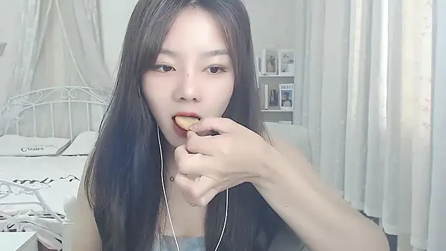 Snapshot of Jenny-Z chatting on 04-02-26, 01:36 Jenny-Z online show from 04-02-26, 01:36