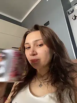 Snapshot of QuitieLia chatting on 03-20-26, 07:13 QuitieLia online show from 03-20-26, 07:13