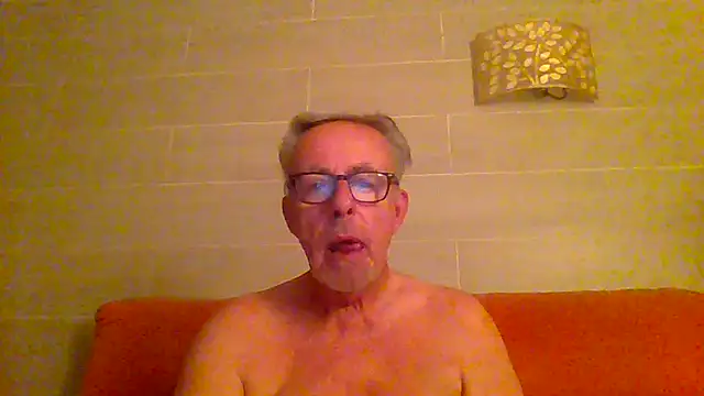 tuggy59 online show from 07-14-26, 04:17