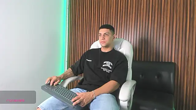 Alex cute77 online show from 01-10-26, 12:40