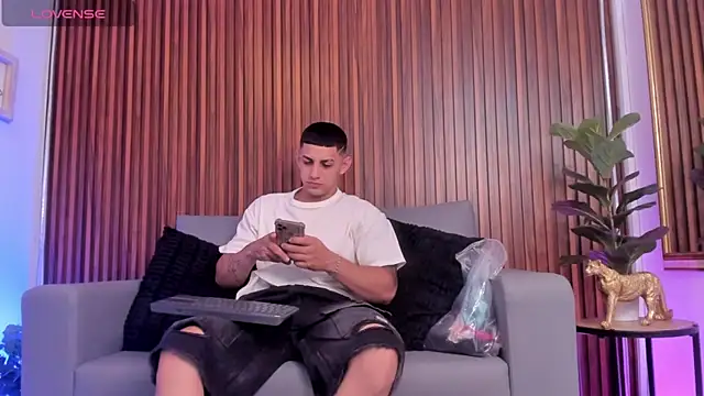 Alex cute77 online show from 02-15-26, 12:25