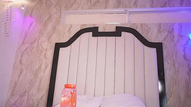 Snapshot of mia_colin1_ chatting on 11-14-25, 08:18 mia colin1 online show from 11-14-25, 08:18