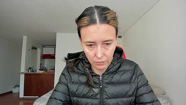 zoe jeane beker online show from 03-15-26, 08:04