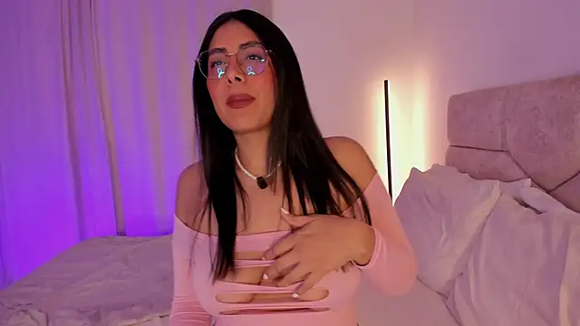 tina olsen07 online show from 04-12-26, 09:53