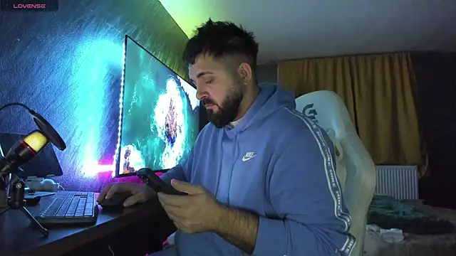 Snapshot of Eduu2322 chatting on 12-22-25, 09:34 Eduu2322 online show from 12-22-25, 09:34