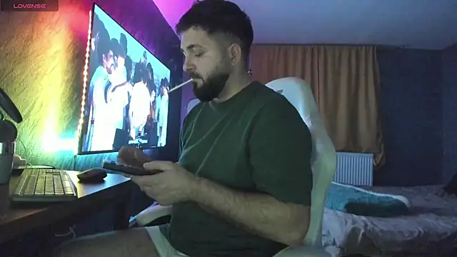 Snapshot of Eduu2322 chatting on 01-08-26, 10:01 Eduu2322 online show from 01-08-26, 10:01