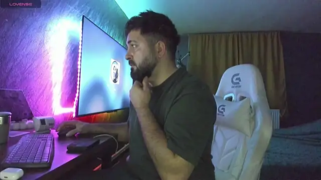 Snapshot of Eduu2322 chatting on 02-04-26, 10:36 Eduu2322 online show from 02-04-26, 10:36