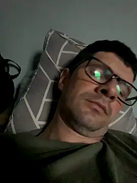 Juliano2289 online show from 10-03-25, 08:50